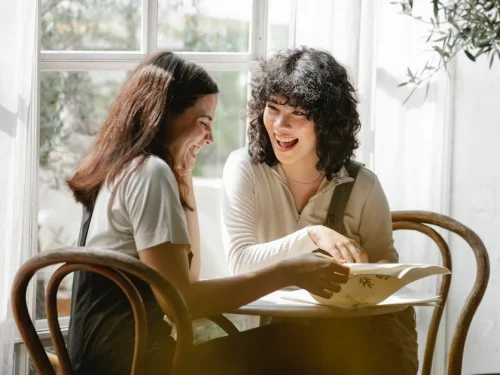 8. Ev Balık Burcu Kim Olduğunuzu Anlamanıza Katkısı